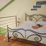 Usignolo Lejlighedshotel Trarego