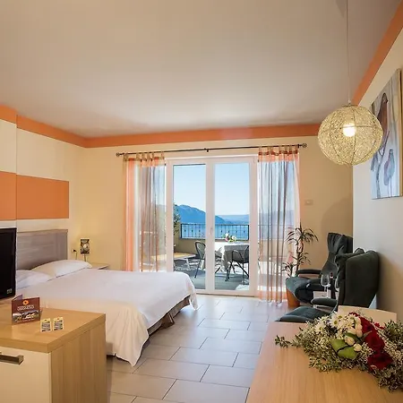 Aparthotel Usignolo