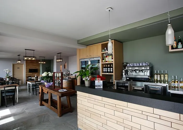 Usignolo Hotel apartamentowy Trarego